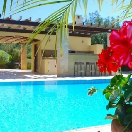 Villa “you Can Rent This On A 5 Star Resort”paparouna
