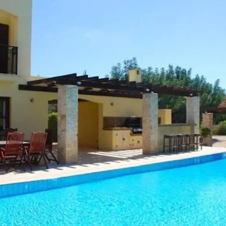 “you Can Rent This On A 5 Star Resort”paparouna Villa *