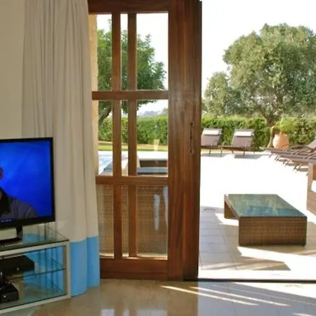 “you Can Rent This On A 5 Star Resort”paparouna Villa Kouklia