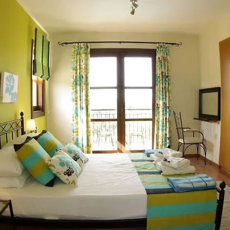 فيلة “you Can Rent This On A 5 Star Resort”paparouna