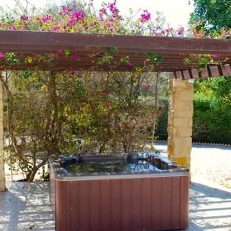 “you Can Rent This On A 5 Star Resort”paparouna * كوكليا
