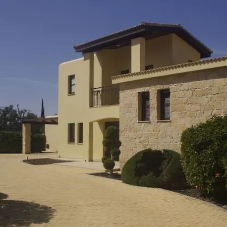 “you Can Rent This On A 5 Star Resort”paparouna