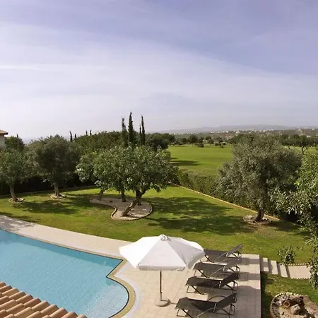 “you Can Rent This On A 5 Star Resort”paparouna *
